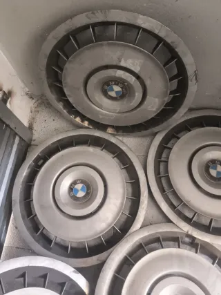 Tapacubos para BMW. Leer descripción.