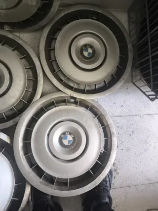 Tapacubos para BMW. Leer descripción.