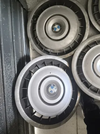 Tapacubos para BMW. Leer descripción.