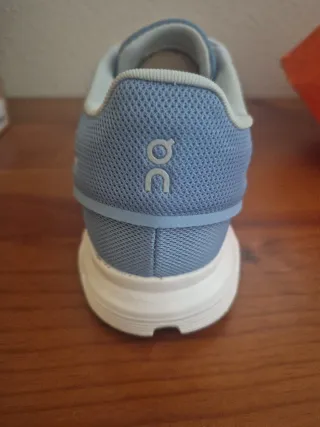 Zapatillas On Running Azul y Blanco