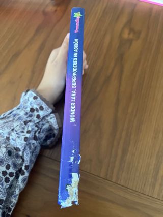 2 libros de la saga tremending girls