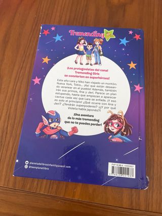 2 libros de la saga tremending girls