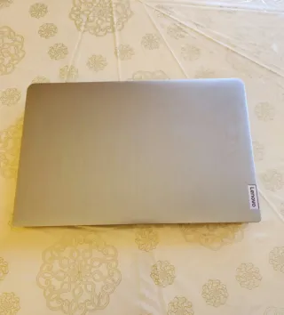 Portátil Lenovo Ideapad 3