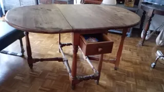 Mesa de alas abatible