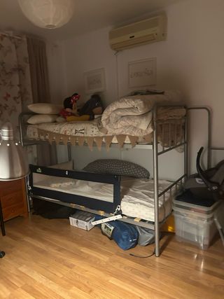 Litera metálica con escalera