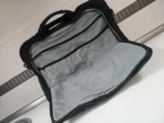Maletín AmazonBasics Negro para Portátil/Tablet