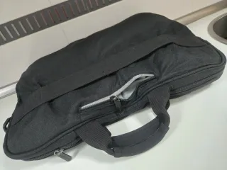 Maletín AmazonBasics Negro para Portátil/Tablet