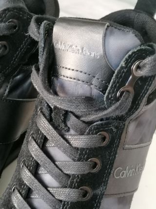 120€ Stivaletti leopardati Calvin Klein + regalo