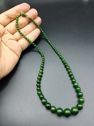 Collar de jade nefrita natural degradado 4–10 mm