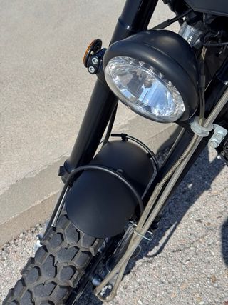 Moto Leonart Tracker 125cc Negra