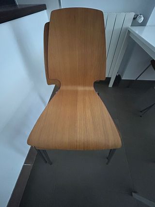 Sillas de madera apilables