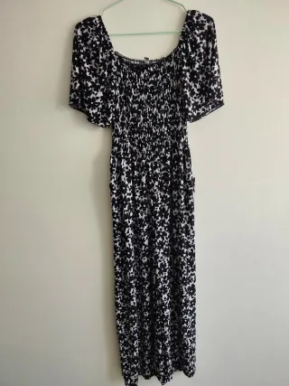 Mono floral negro y blanco