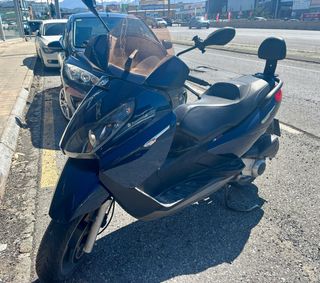 Piaggio X7 250cc Maxi Scooter (etiqueta C)
