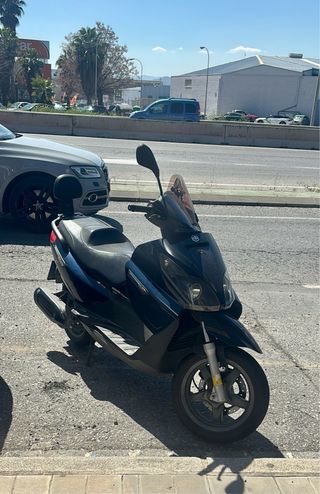 Piaggio X7 250cc Maxi Scooter (etiqueta C)