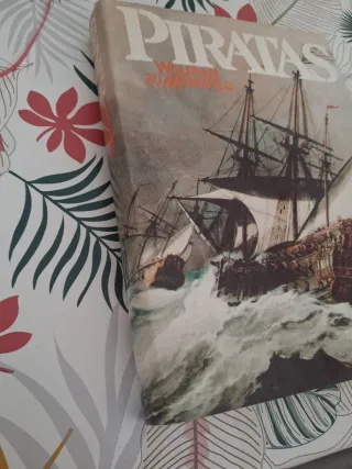 Piratas (español-spanish edition)