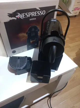 Cafetera Nespresso Inissia DeLonghi