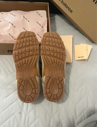 Zapatillas New Balance x Miu Miu Beige