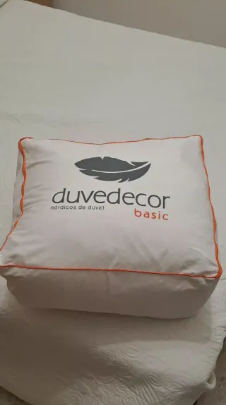 Edredón Nórdico cama de 150cm 90%plumón 10% pluma.