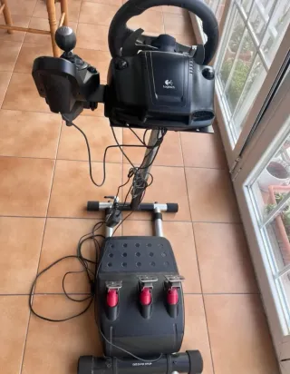 Volante Logitech G27 + Base Wheel Stand Pro