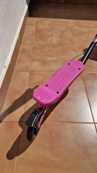 Patinete de 3 ruedas Fliker A3 air negro y rosa.