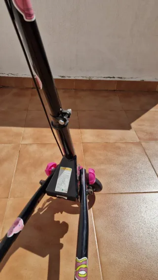 Patinete de 3 ruedas Fliker A3 air negro y rosa.