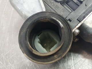 ELEVALUNAS DELANTERO IZQUIERDO TOYOTA YARIS (KSP1