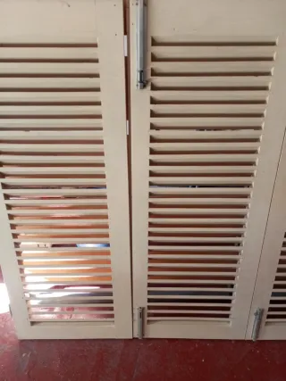 Persiana de 3 hojas para ventana