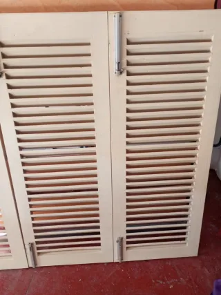 Persiana de 3 hojas para ventana