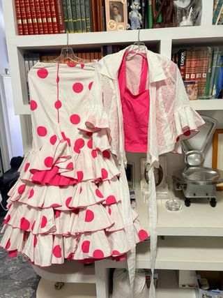 Conjunto Flamenca Falda Lunares, chaqueta, y Top