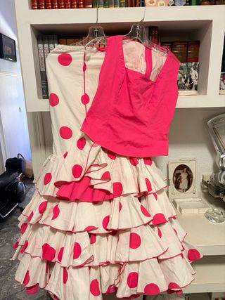 Conjunto Flamenca Falda Lunares, chaqueta, y Top