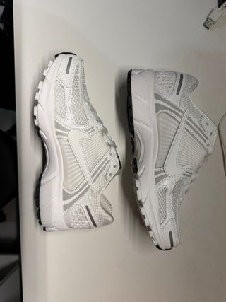 Nike Vomero 5 Gris Blanco