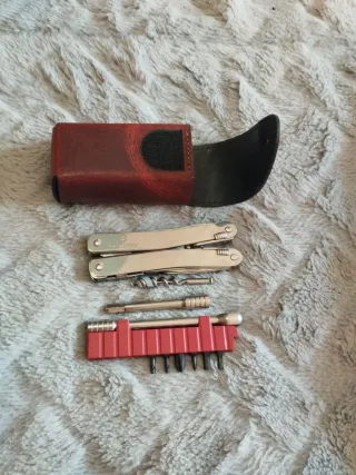 Multiherramienta Victorinox con funda