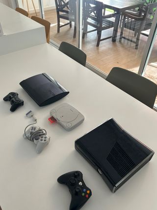 Lote de consolas Xbox 360 PS One PS3