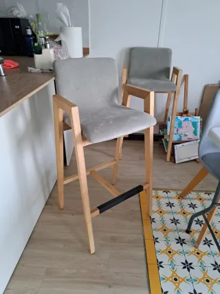 Taburetes de diseño madera y tela