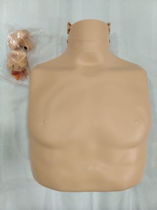 Maniquí RCP Practiman con monitor