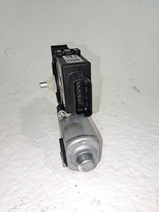 MOTOR ELEVALUNAS DELANTERO IZQUIERDO KIA CEED 678272