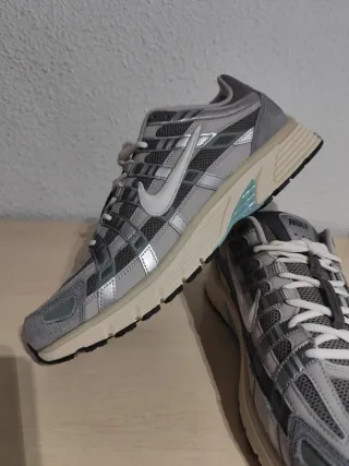Nike P6000 Talla 47.5 Gris Plata