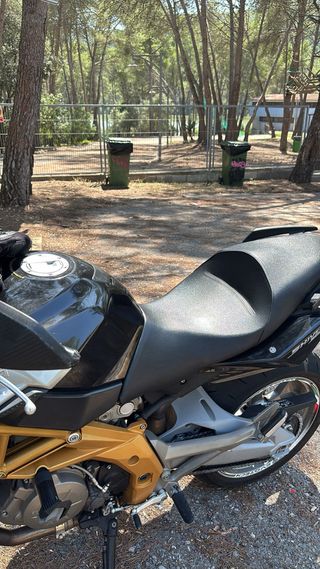 Aprilia Shiver 750 SL Moto Naked LIMITADA A2