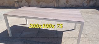 MESA Y SILLAS JARDÍN.