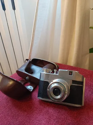 Macchina fotografica a pellicola vintage-Comet S