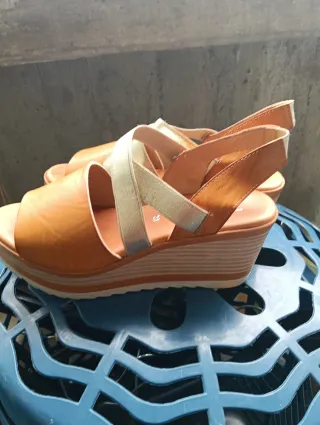 Sandalo in vera pelle