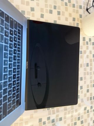 MacBook Pro 15” 2017 Touch Bar core i7 Gris 16GB