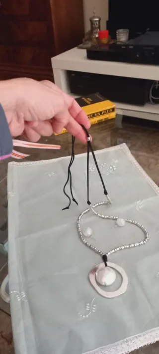 Conjunto  colgante y pendientes tipo perla