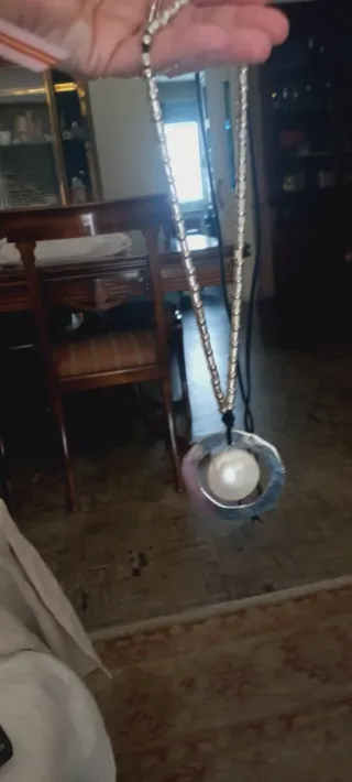 Conjunto  colgante y pendientes tipo perla