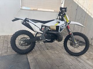 Husqvarna TE 300 2023 Enduro Blanca