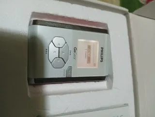 Reproductor MP3 Philips GoGear 2GB SEMI-NUEVO