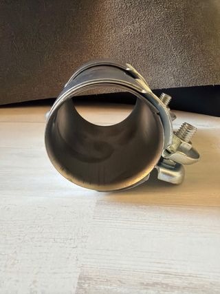 Abrazadera  tubo de escape 60mmx95mm