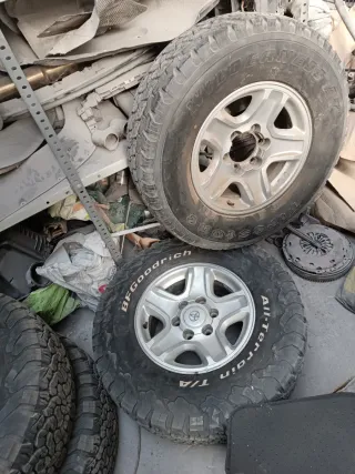 Llantas Toyota 6x139.7 BFGoodrich All-Terrain T/A