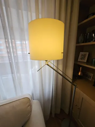 Lámpara pie Ikea