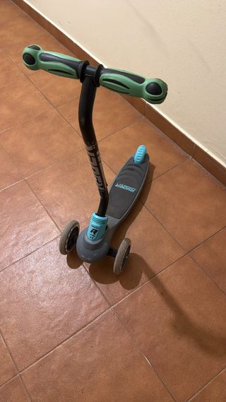 Patinete infantil 3 ruedas negro y verde